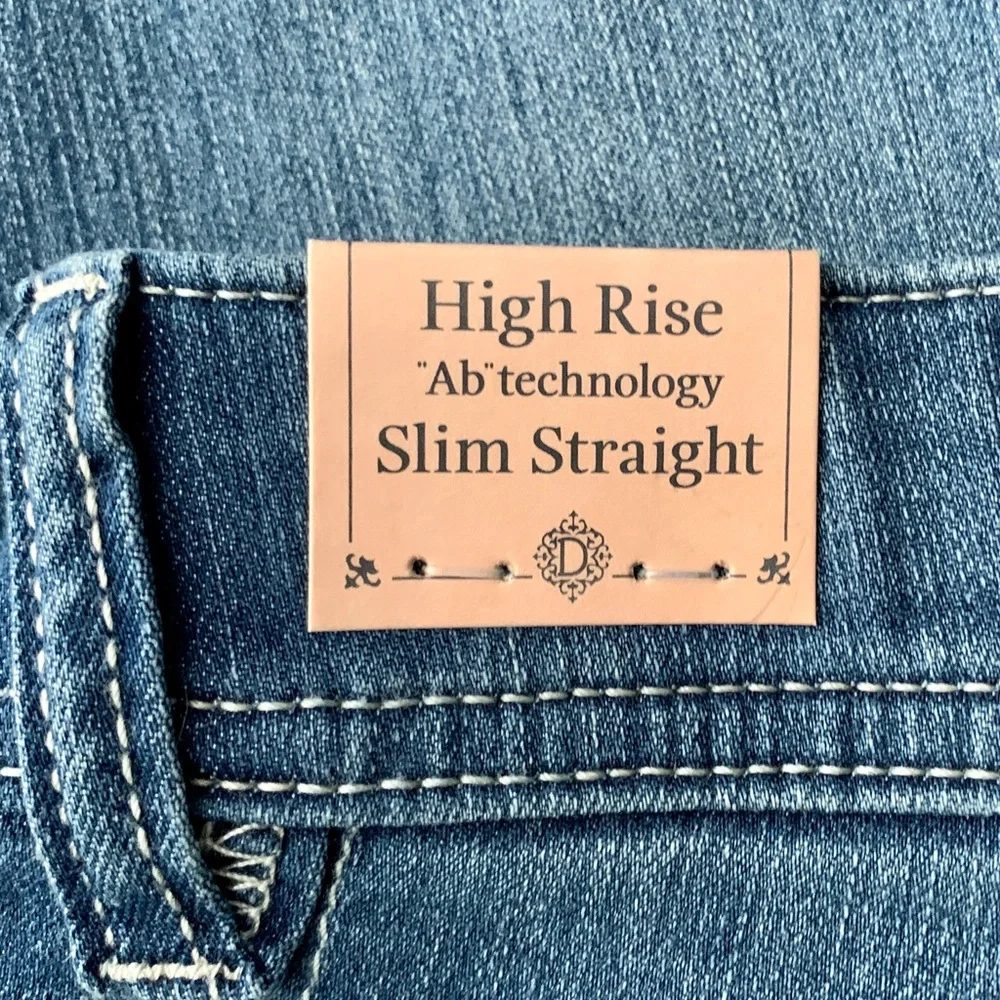 NWT NEW Democracy High Rise Slim Straight Distressed Jeans size 6 Ab technology - Picture 12 of 16